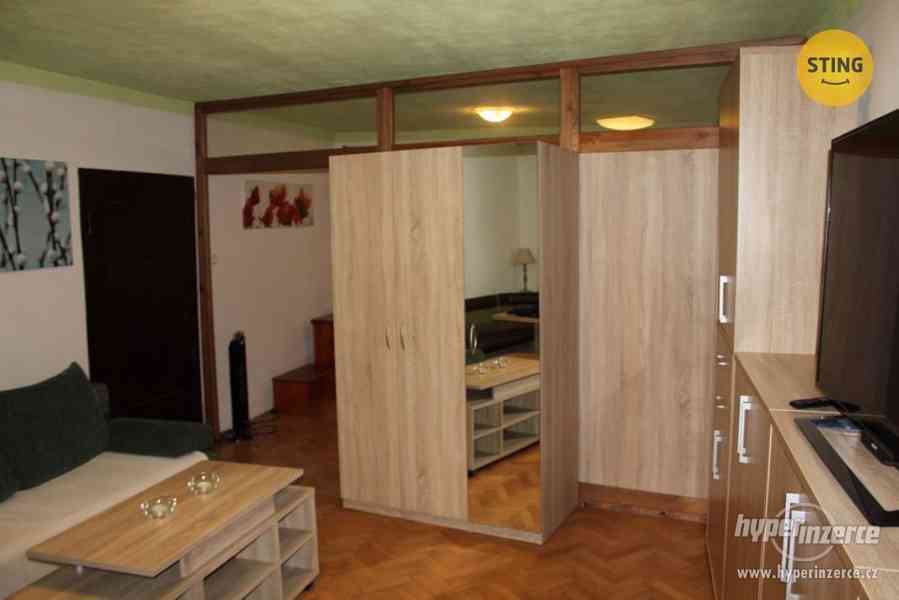 Pronájem jednopokojového bytu v centru Bystřice nad Pernštejnem. - foto 11