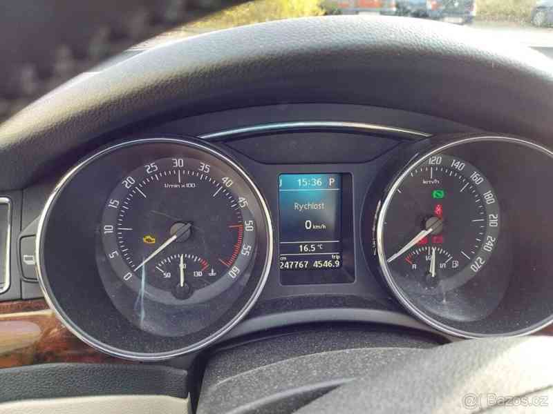Škoda Superb 2,0   II - foto 4