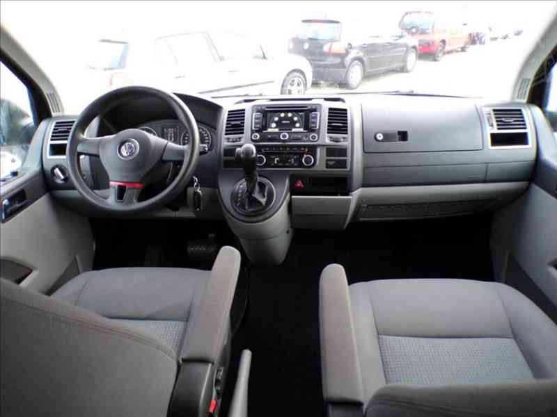 Volkswagen Caravelle 2,0 TDI AUTOMAT,TAŽNÉ ZAŘÍZENÍ - foto 5