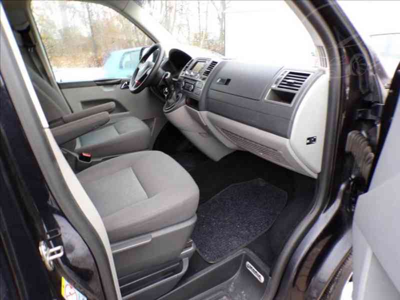 Volkswagen Caravelle 2,0 TDI AUTOMAT,TAŽNÉ ZAŘÍZENÍ - foto 11