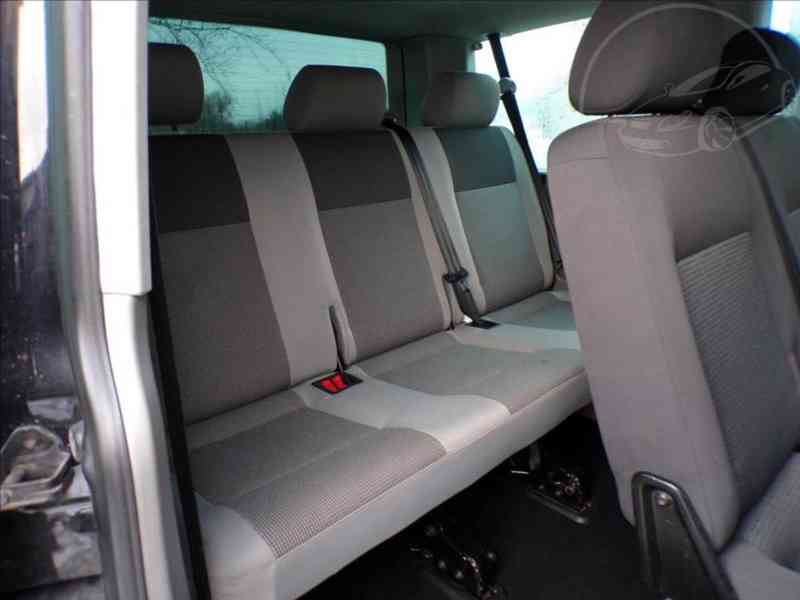 Volkswagen Caravelle 2,0 TDI AUTOMAT,TAŽNÉ ZAŘÍZENÍ - foto 9