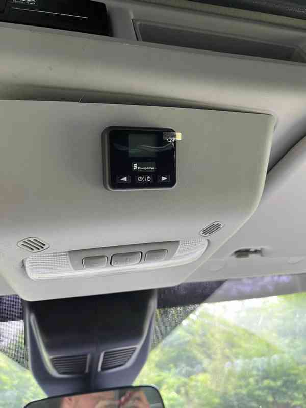 🚛 NABÍZÍME K PRONÁJMU PLACHTOVOU DODÁVKU FORD TRANSIT  - foto 2