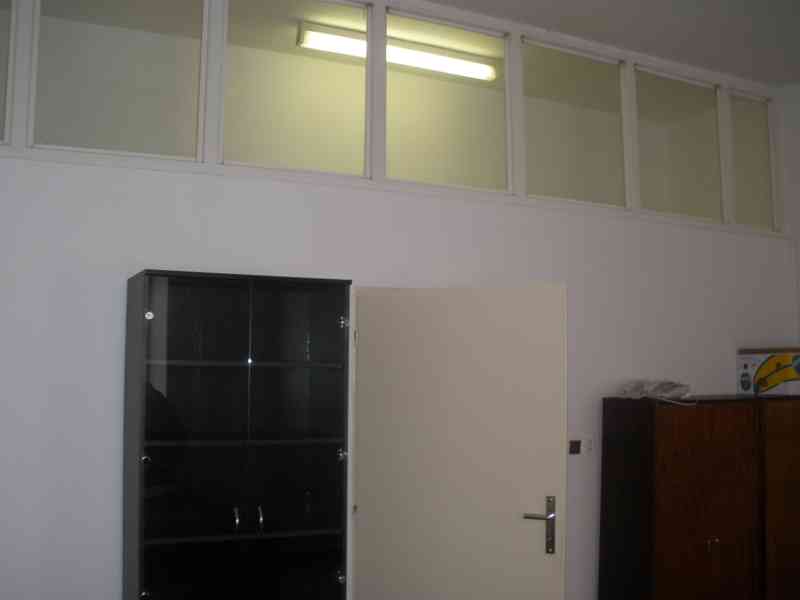 Nájem kanceláře 23 m2 Brno střed, ul. Lidická - foto 2
