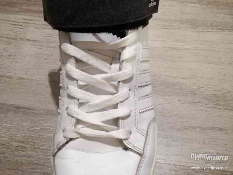 Bílé tenisky Adidas velikost 41 - foto 5