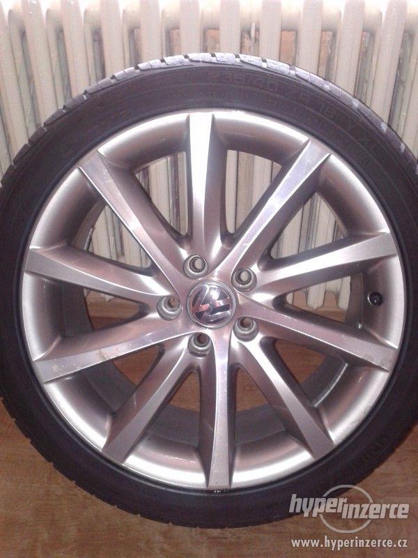 VW Samarkand R18 - foto 1