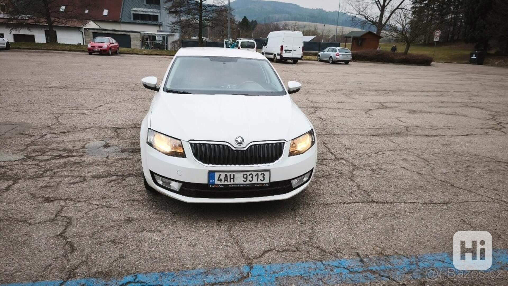 Škoda Octavia 1,2   Prodám - foto 1