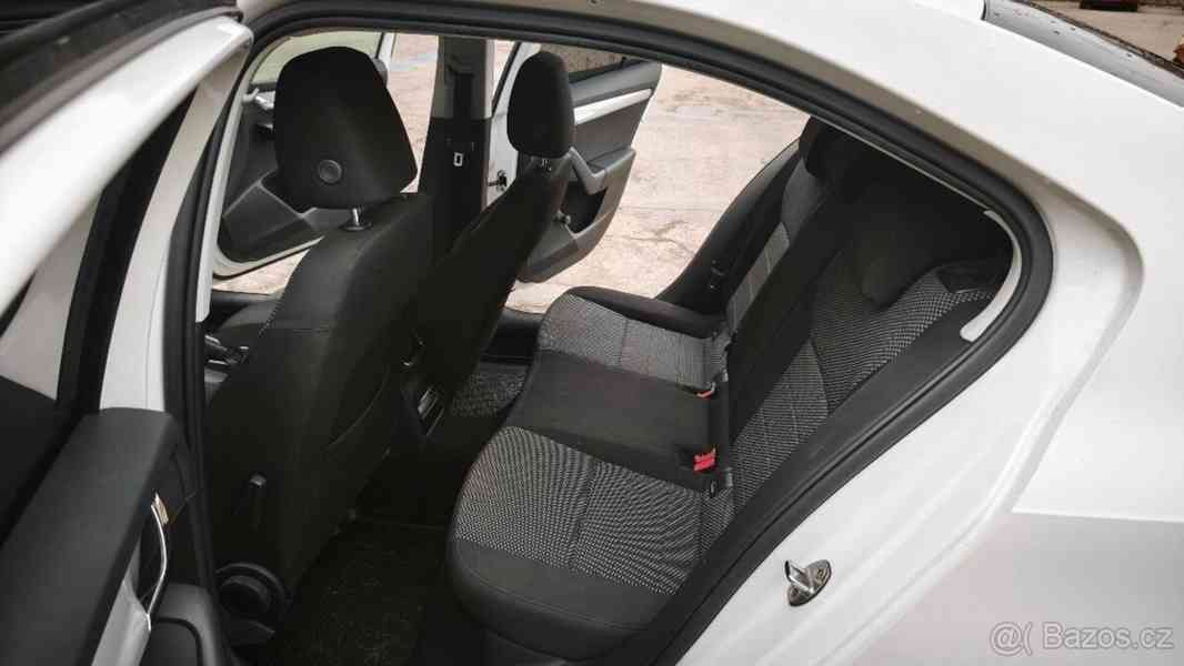 Škoda Octavia 1,2   Prodám - foto 3