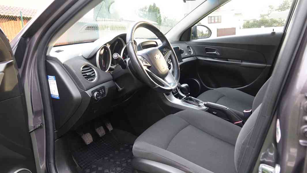 Chevrolet Cruze, 2.0 VCDi 120 kW - foto 8