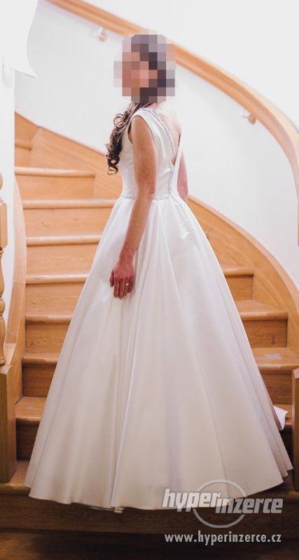 Luxusní svatební šaty - foto 2