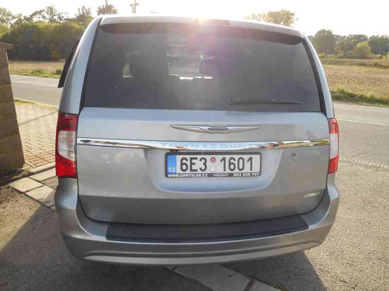 Chrysler Town Country 3,6 Linited S Type TOP 2014 - foto 5