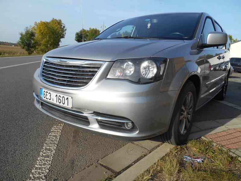 Chrysler Town Country 3,6 Linited S Type TOP 2014 - foto 6
