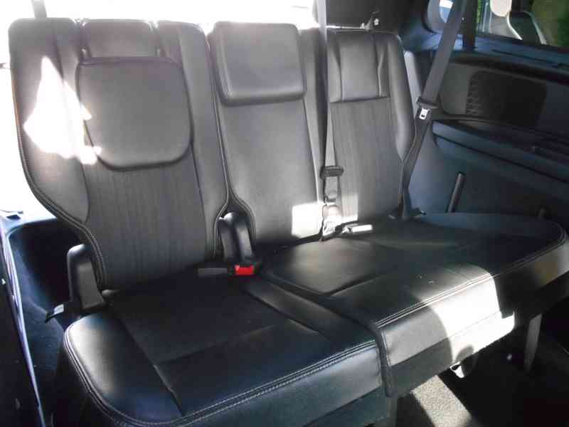 Chrysler Town Country 3,6 Linited S Type TOP 2014 - foto 14