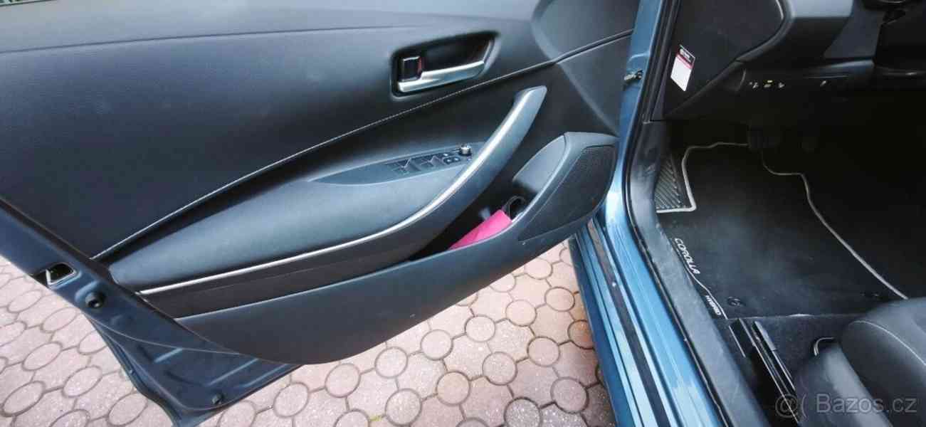 Toyota Corolla 1,8   Touring Sports - foto 14