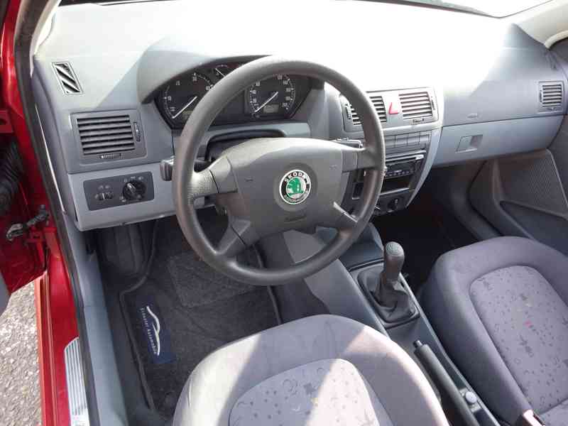 Škoda Fabia 1.9 SDI Combi r.v.2003 (STK:2/2024) - foto 5