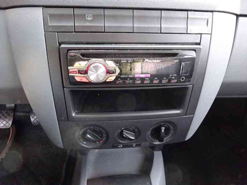 Škoda Fabia 1.9 SDI Combi r.v.2003 (STK:2/2024) - foto 8