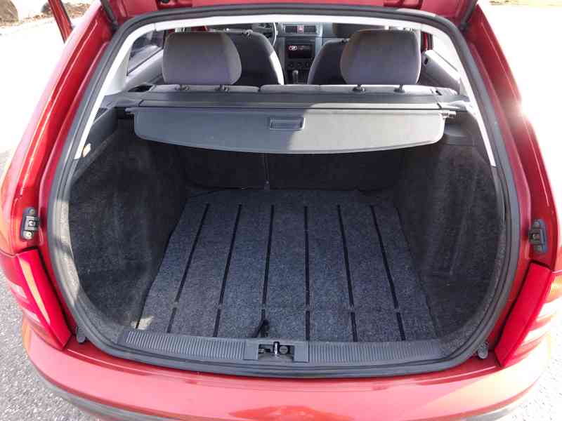 Škoda Fabia 1.9 SDI Combi r.v.2003 (STK:2/2024) - foto 14