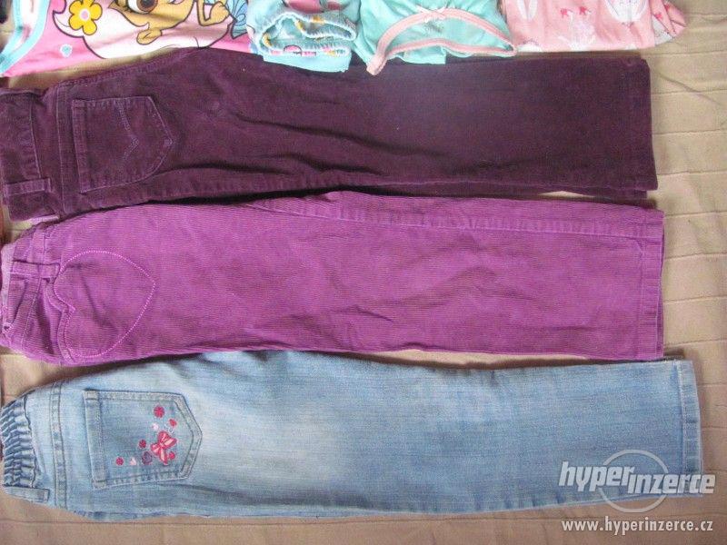 Balík podzimního oblečení- kalhoty,bundy, punčocháče,trička - foto 2