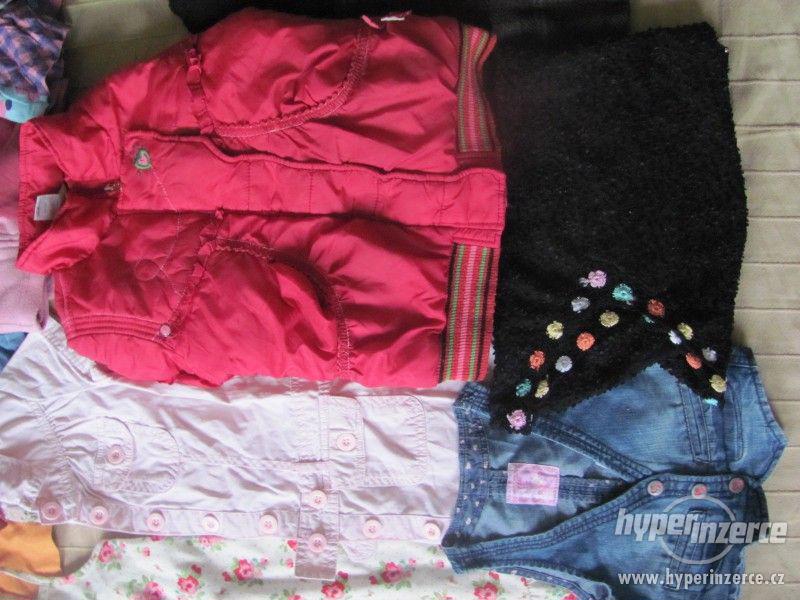 Balík podzimního oblečení- kalhoty,bundy, punčocháče,trička - foto 6