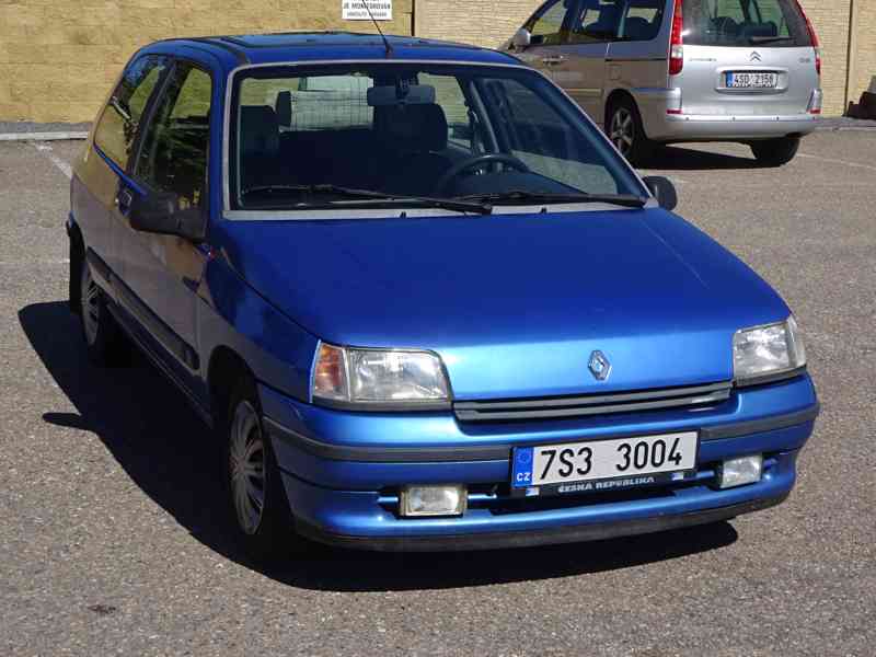 Renault Clio 1.4i r.v.1992 (eko:10 000 kč.)