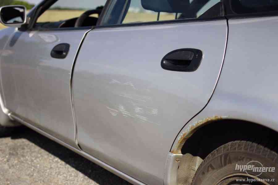Mazda 323 F 1.5I - foto 3