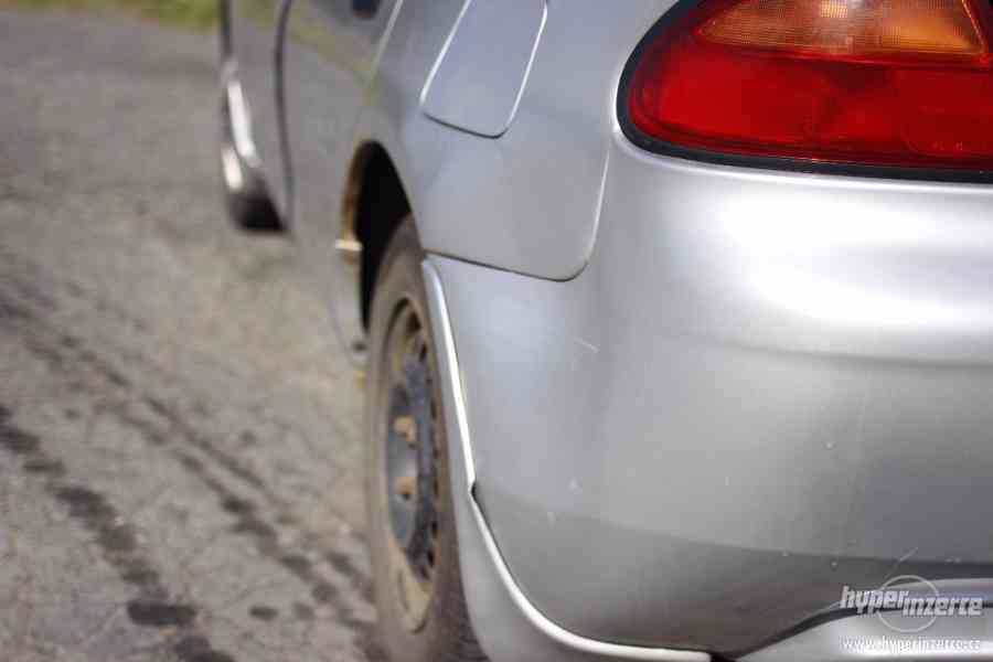 Mazda 323 F 1.5I - foto 9