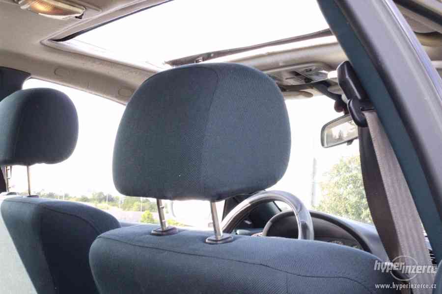 Mazda 323 F 1.5I - foto 15