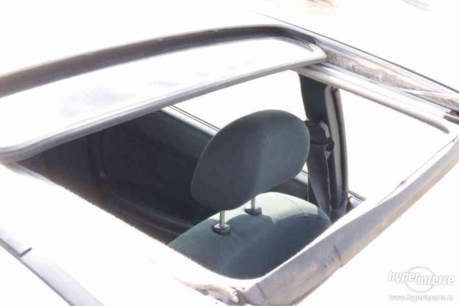 Mazda 323 F 1.5I - foto 17