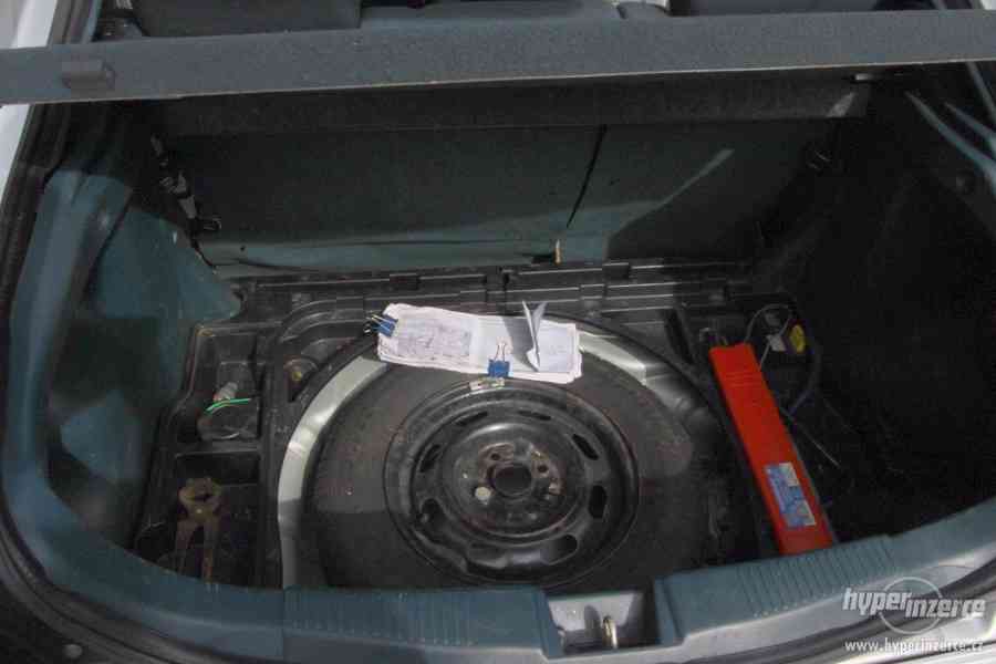 Mazda 323 F 1.5I - foto 26