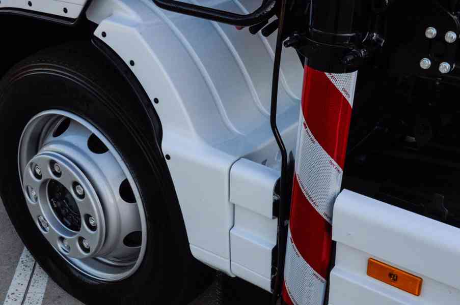 MERCEDES ATEGO 1524 - NOVÝ HÁKOVÝ NOSIČ KONTEJNERŮ + RUKA - foto 45
