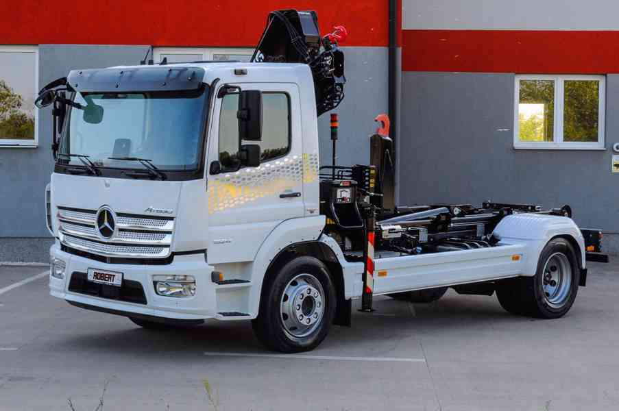 MERCEDES ATEGO 1524 - NOVÝ HÁKOVÝ NOSIČ KONTEJNERŮ + RUKA - foto 3