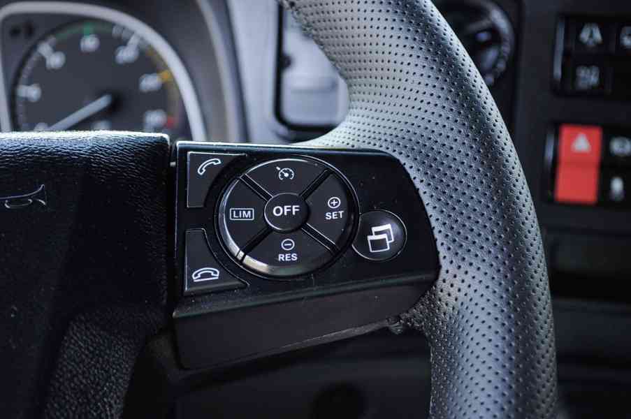 MERCEDES ATEGO 1524 - NOVÝ HÁKOVÝ NOSIČ KONTEJNERŮ + RUKA - foto 68
