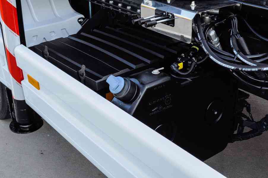 MERCEDES ATEGO 1524 - NOVÝ HÁKOVÝ NOSIČ KONTEJNERŮ + RUKA - foto 39