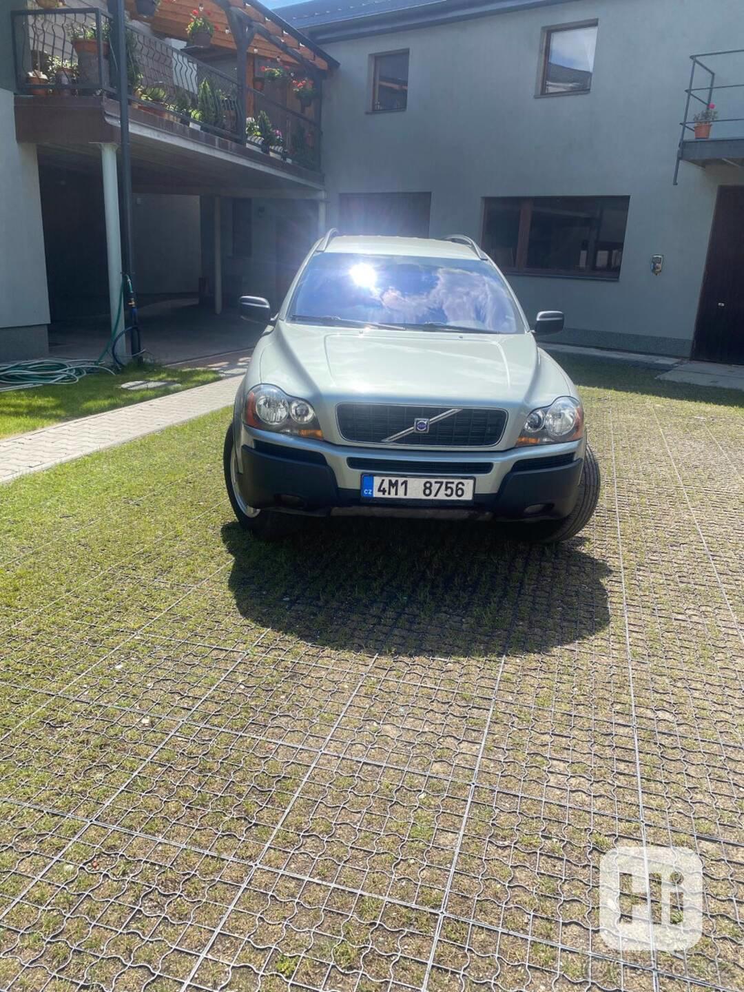 Volvo XC90 2,4   D5 AWD 120 kW 4x4 + zimní alu - foto 1