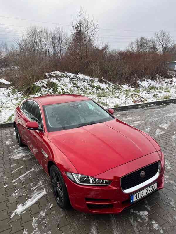 Jaguar XE - foto 2