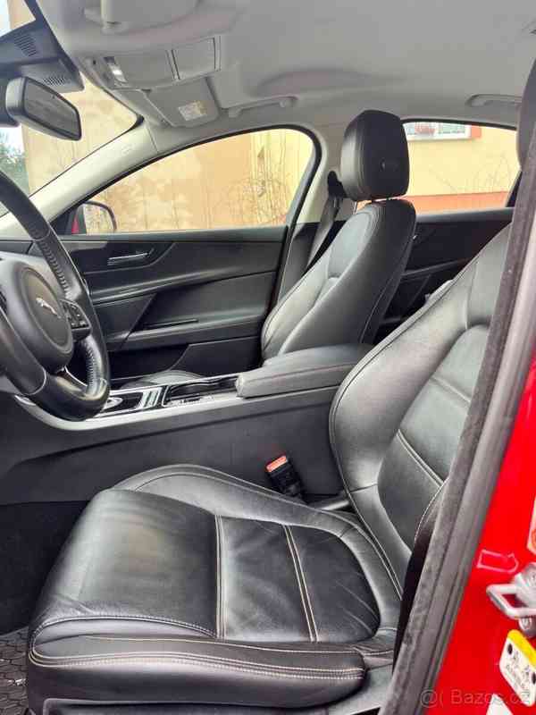 Jaguar XE - foto 3