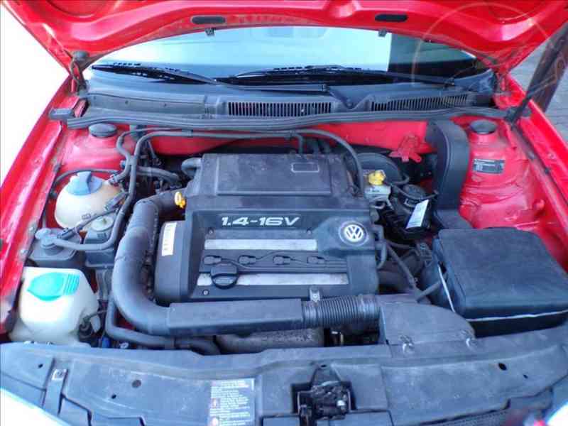 Volkswagen Golf 1,4 16V TAŽNÉ ZAŘÍZENÍ,KAMERA - foto 12