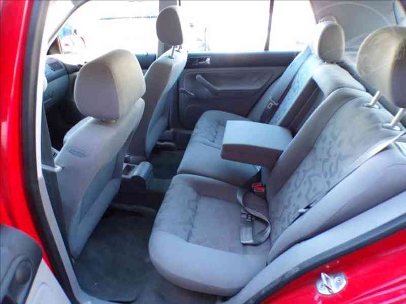 Volkswagen Golf 1,4 16V TAŽNÉ ZAŘÍZENÍ,KAMERA - foto 8