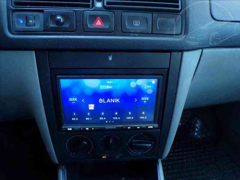 Volkswagen Golf 1,4 16V TAŽNÉ ZAŘÍZENÍ,KAMERA - foto 6
