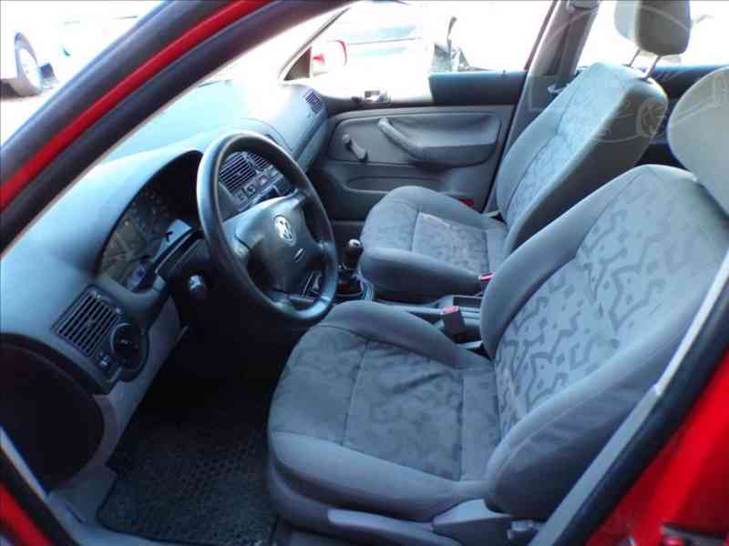 Volkswagen Golf 1,4 16V TAŽNÉ ZAŘÍZENÍ,KAMERA - foto 7