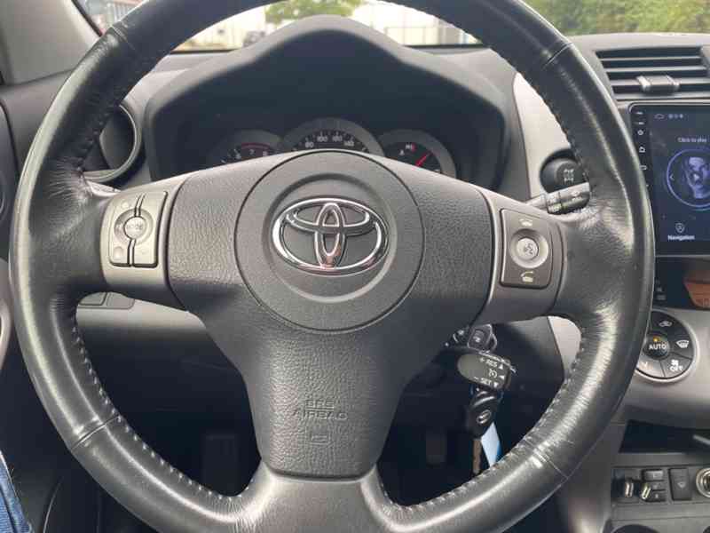 Toyota RAV 4 2,0i Cross Sport 4x4 benzín 112kw - foto 12