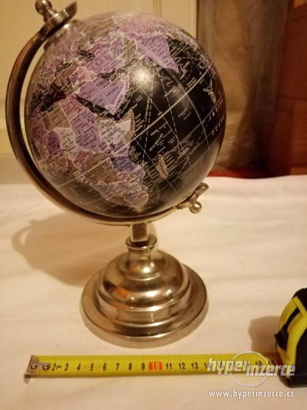 Globus s kovovou opěrkou a držákem na kouli - foto 2