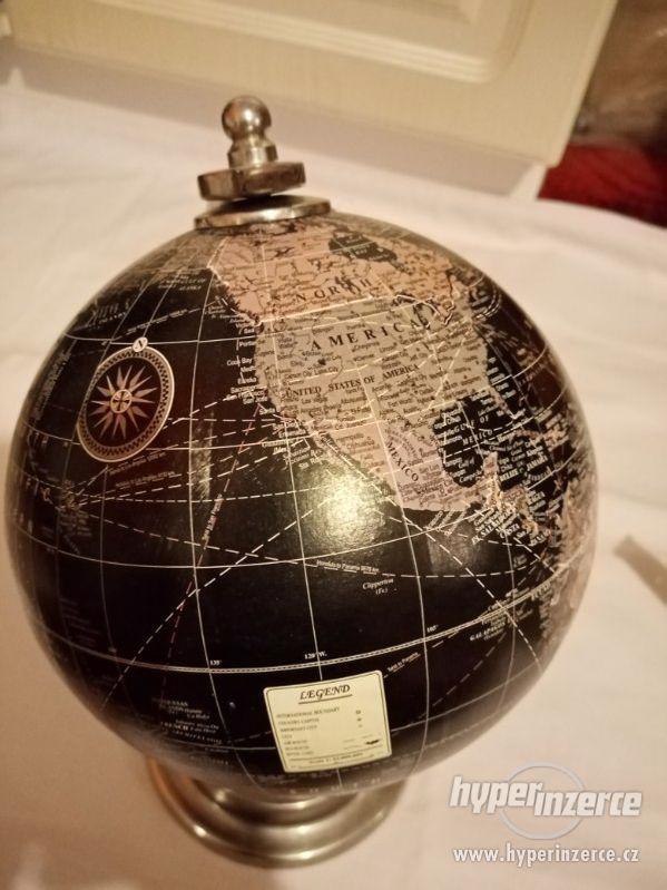 Globus s kovovou opěrkou a držákem na kouli - foto 7