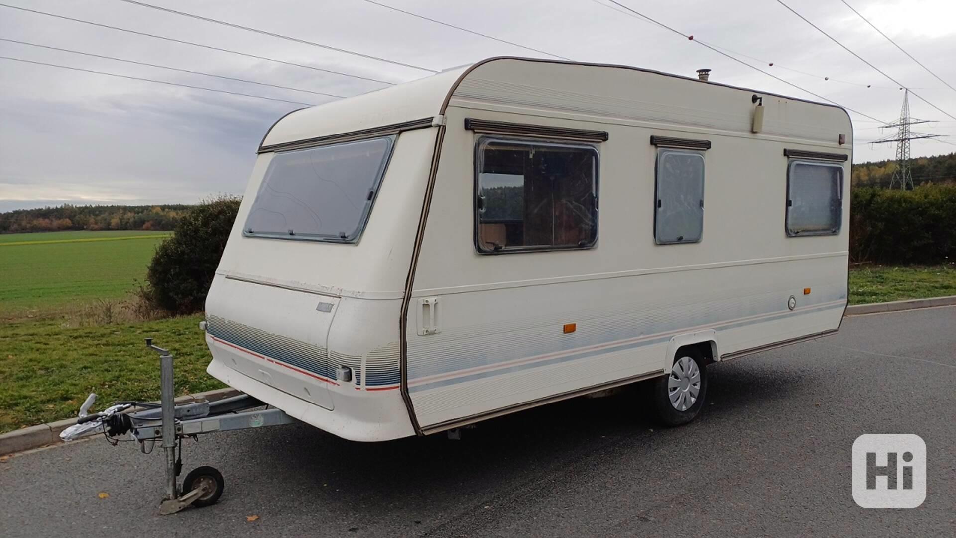 Karavan Adria Forma 470 / toaleta / předstan / 100km - foto 1