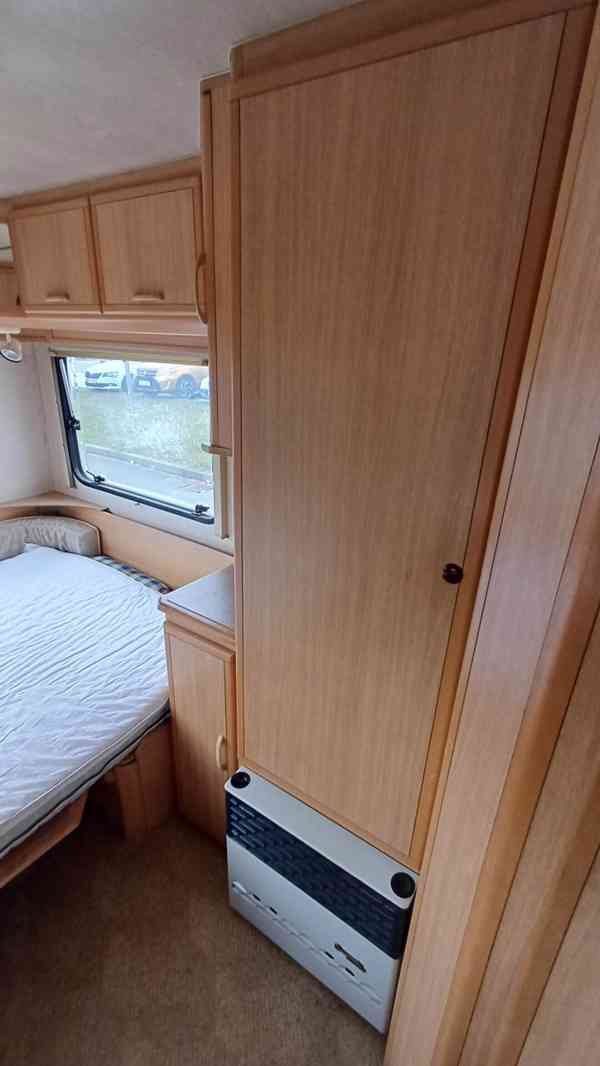 Karavan Adria Forma 470 / toaleta / předstan / 100km - foto 15