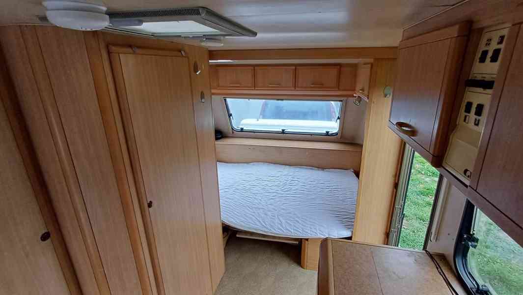Karavan Adria Forma 470 / toaleta / předstan / 100km - foto 10
