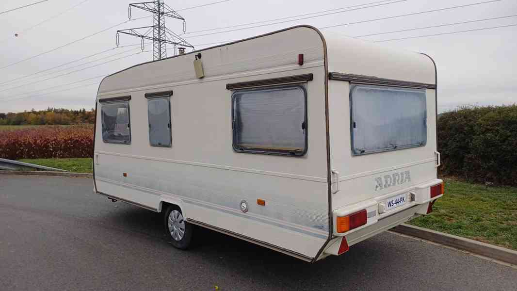 Karavan Adria Forma 470 / toaleta / předstan / 100km - foto 3