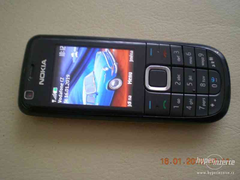 Nokia 3120c - plně funkční tlačítkový telefon - foto 2