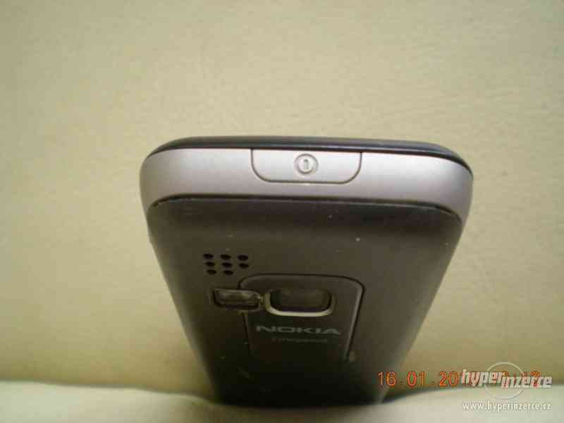 Nokia 3120c - plně funkční tlačítkový telefon - foto 6