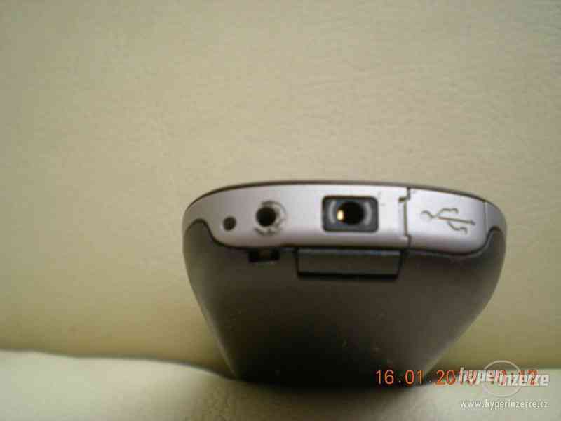 Nokia 3120c - plně funkční tlačítkový telefon - foto 7