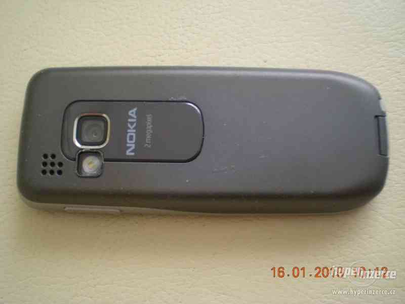 Nokia 3120c - plně funkční tlačítkový telefon - foto 8